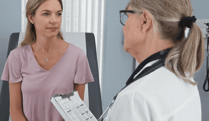 How Does Lesion Visibility Affect Melanoma Prognosis?