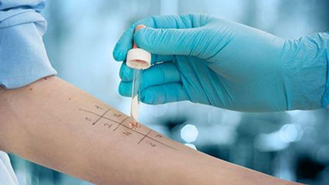 How Many Patients Undergoing Patch Tests React to Supplemental Allergen?