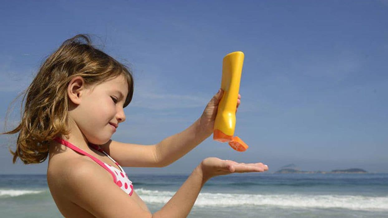 Many Americans Confused About Sunscreens: Poll